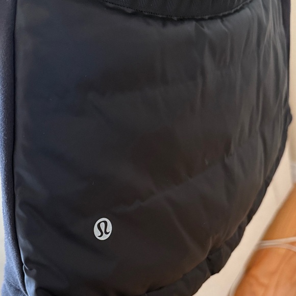 Lululemon Athletica Midnight Black Quilted Vest Womens Size 4 - Picture 11 of 11